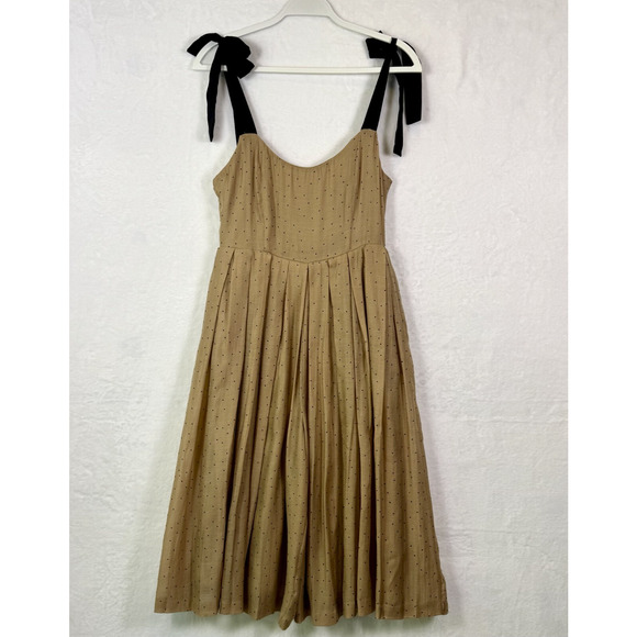 En Crème Polka Dot Shoulder Tie Pleated Wide Leg Jumpsuit: Light Brown / M - Picture 4 of 16